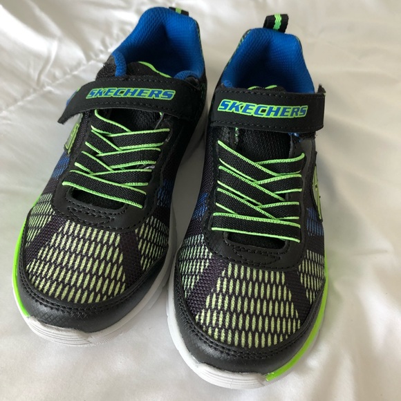 skechers erupters ii lava waves